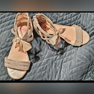 Little girl Gianni Bini dress sandals